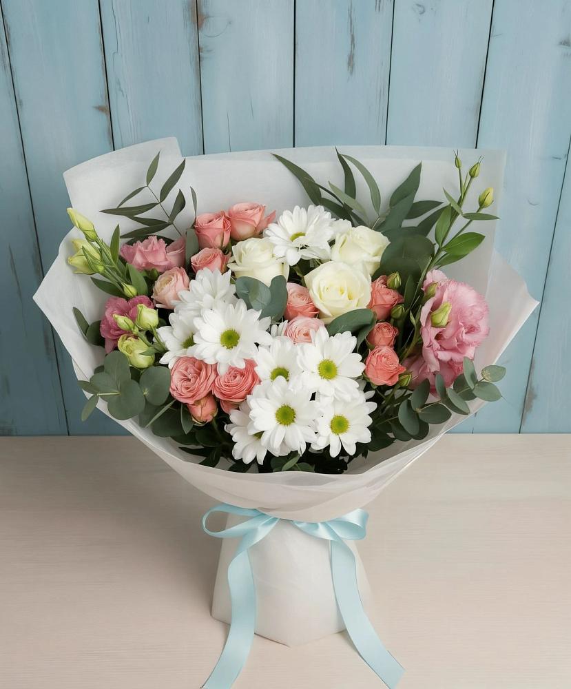 Букет цветов из: Розы, Лизиантусы и Хризантемы в Черемисиново