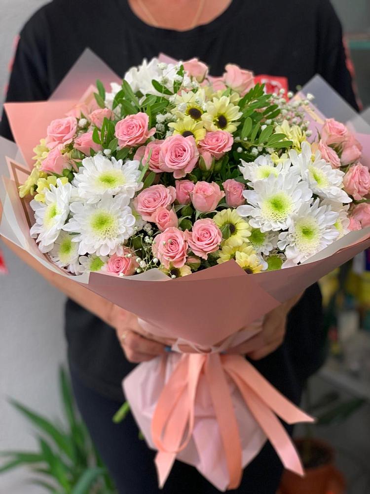 Букет цветов из: Розы и Хризантемы в Черемисиново