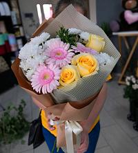 Букет цветов из:  Герберы, Розы и Хризантемы в Черемисиново