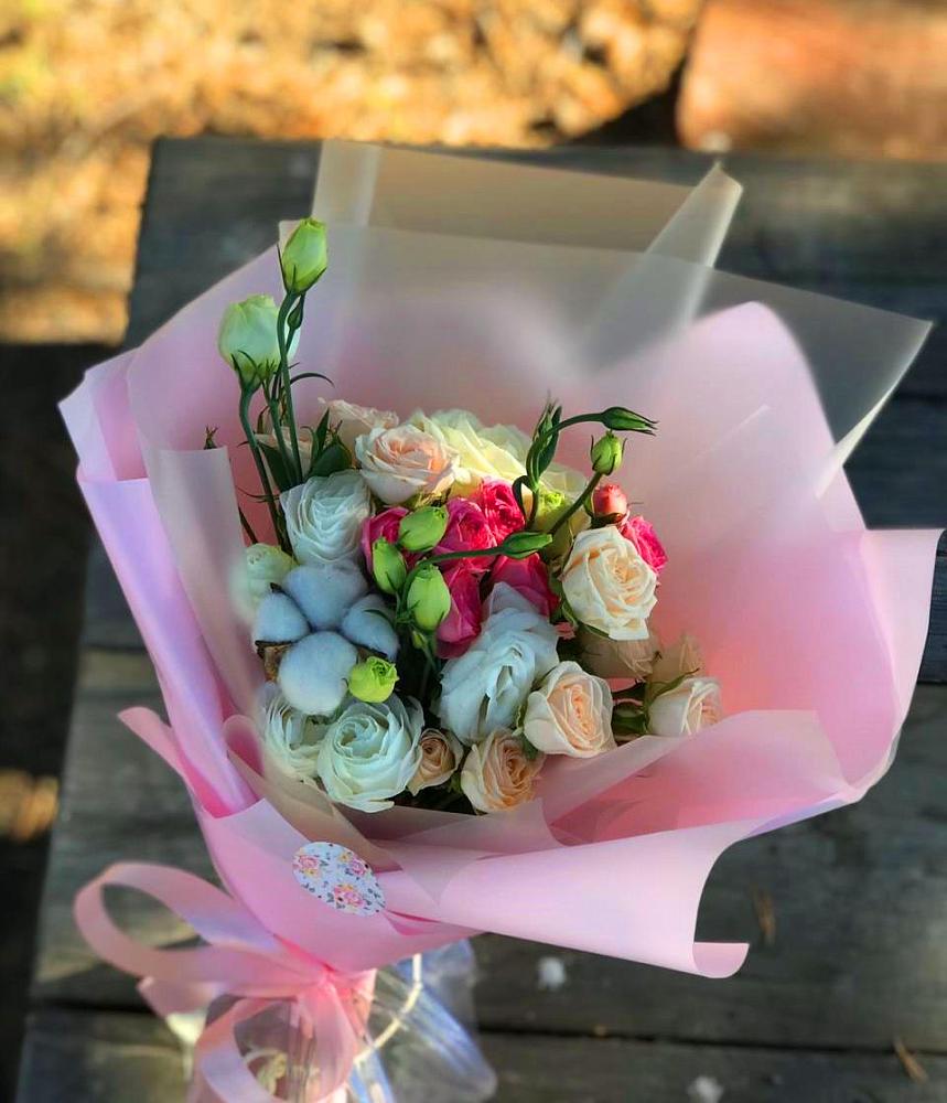 Букет цветов из: Розы и Лизиантусы в Черемисиново