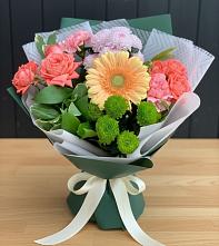 Букет цветов из:  Гвоздики, Розы, Герберы и Хризантемы в Черемисиново