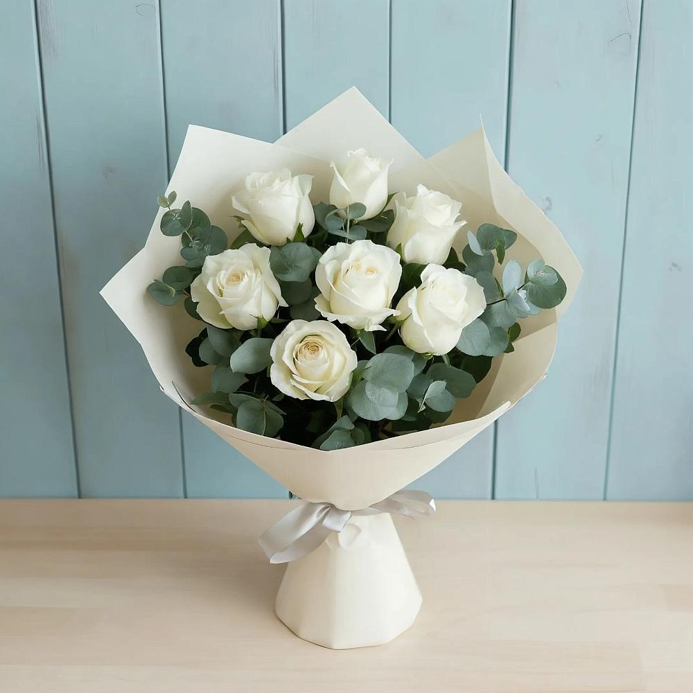Букет Белые розы в Эвкалипте в Черемисиново