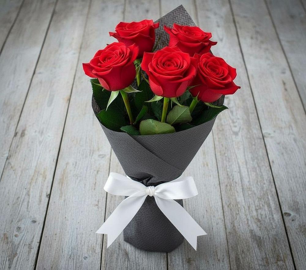 Букет 5 Красных роз Эдлесс Лав в Черемисиново