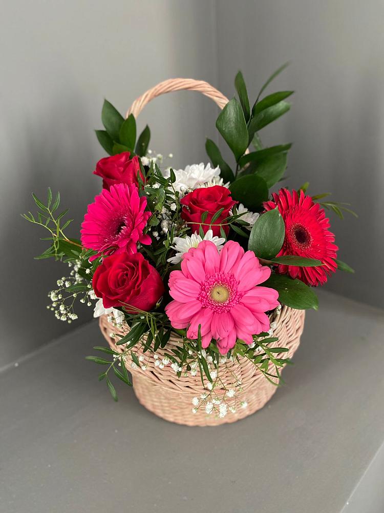 Цветочная композиция из Розы, Хризантемы и Герберы в корзине в Черемисиново